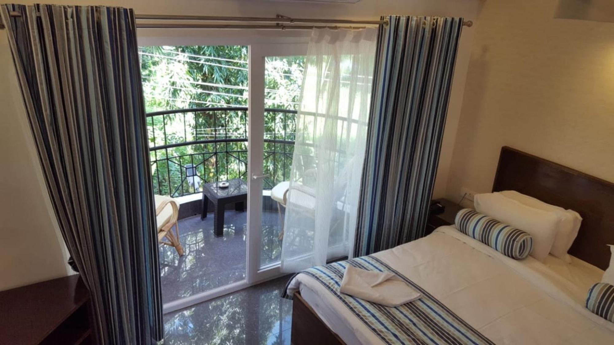 2 Bedroom Apartment In Resort On Candolim Beach *