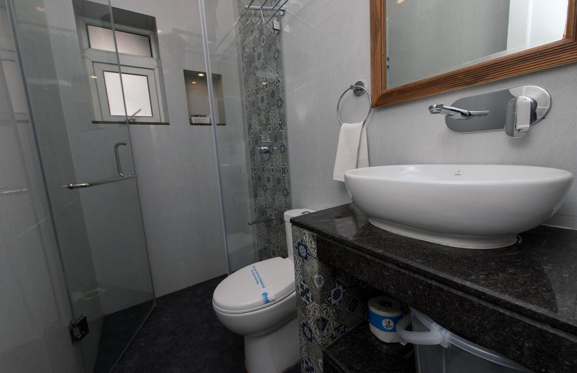 2 Bedroom Apartment In Resort On Candolim Beach *