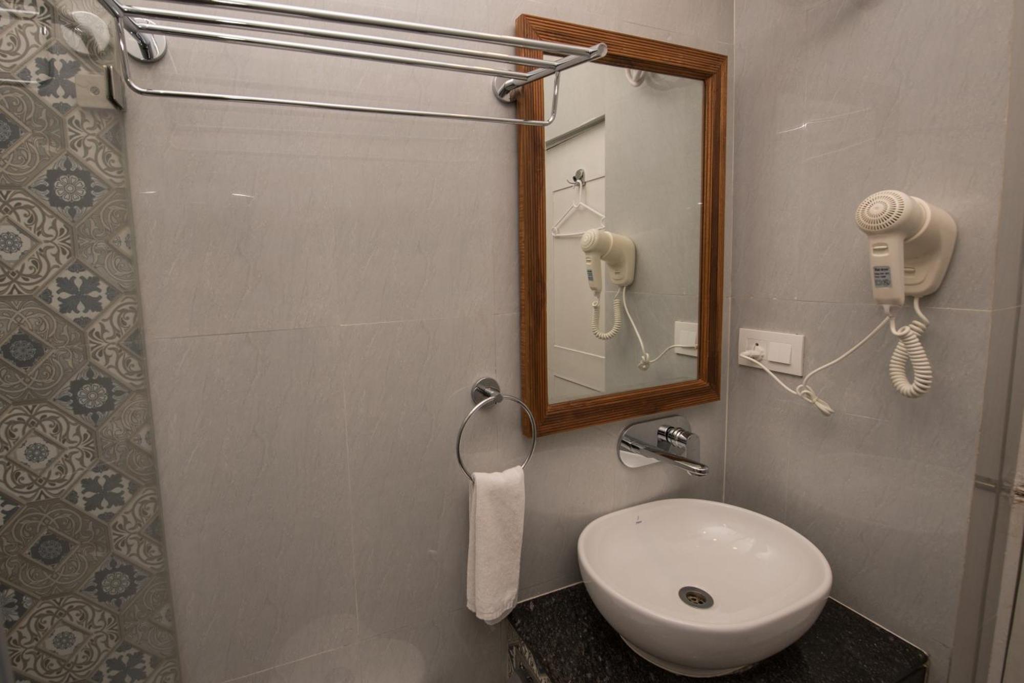 2 Bedroom Apartment In Resort On Candolim Beach Apartment