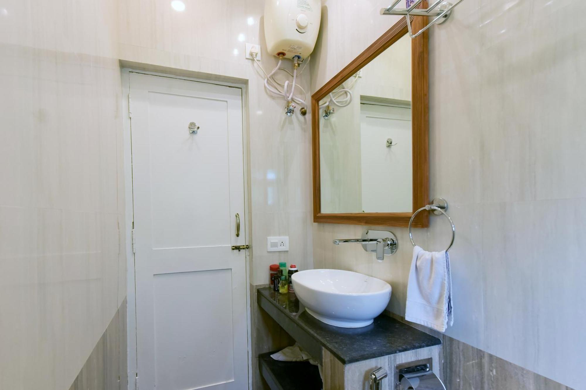 Apartment 2 Bedroom Apartment In Resort On Candolim Beach Baga